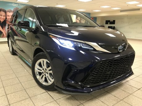 2026 Toyota Sienna Hybrid XSE 