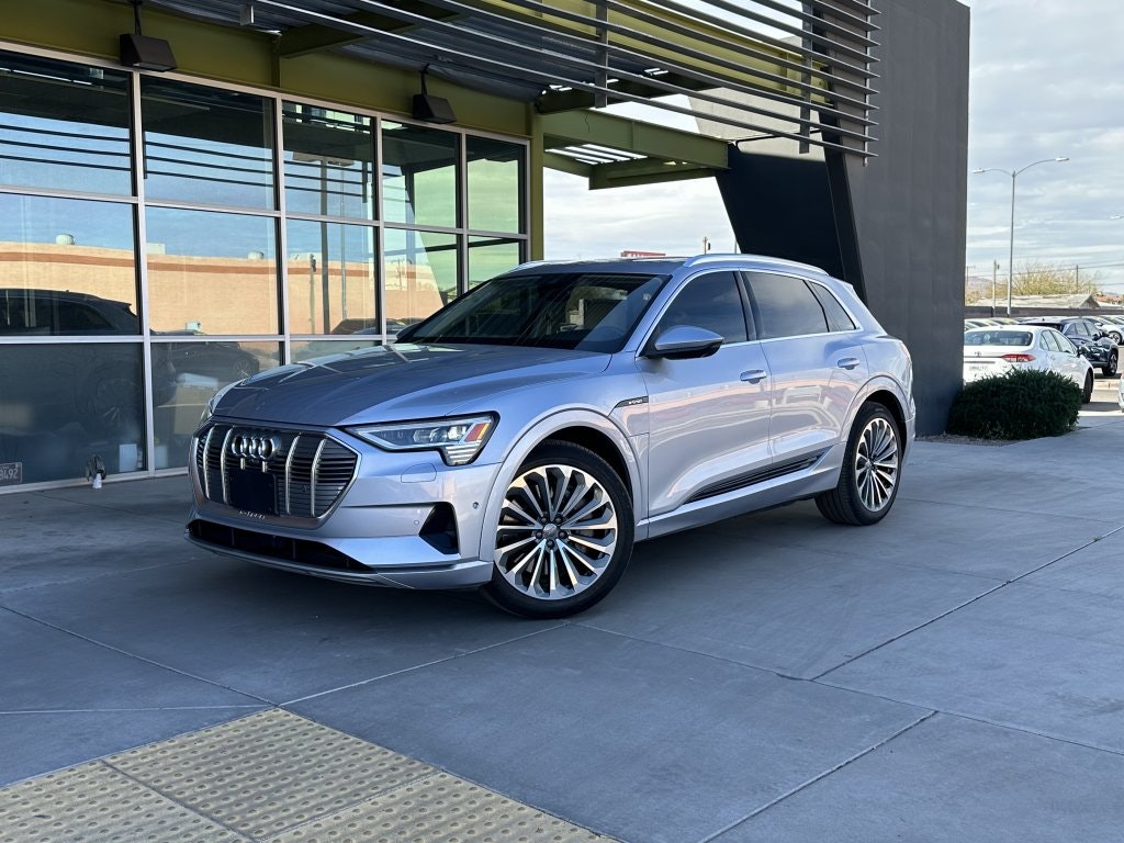 2019 Audi e-tron Prestige (009889) Main Image