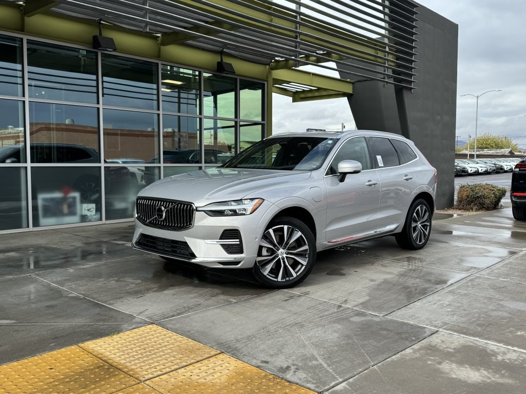 2022 Volvo XC60 Recharge Plug-In Hybrid Inscription Expression (070562) Main Image