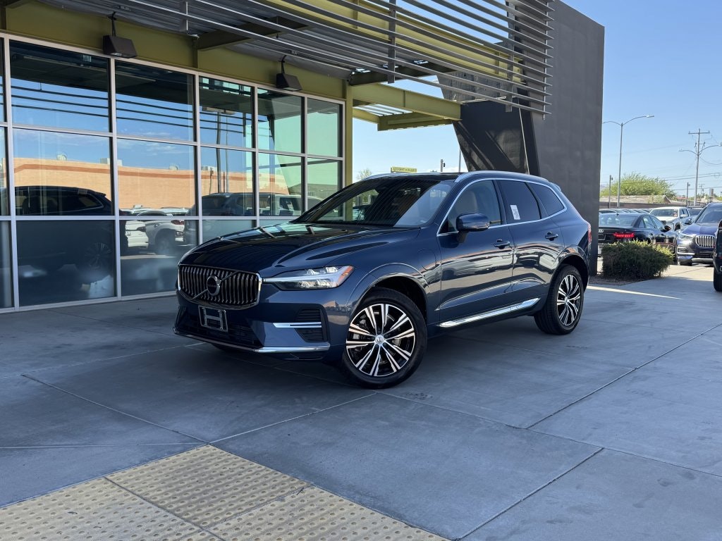 2022 Volvo XC60 Recharge Plug-In Hybrid T8 Inscription Extended Range (058876) Main Image