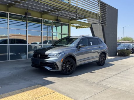 2022 Volkswagen Tiguan SE R-Line Black