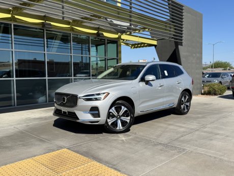 2023 Volvo XC60 Recharge Plug-In Hybrid Core Bright Theme