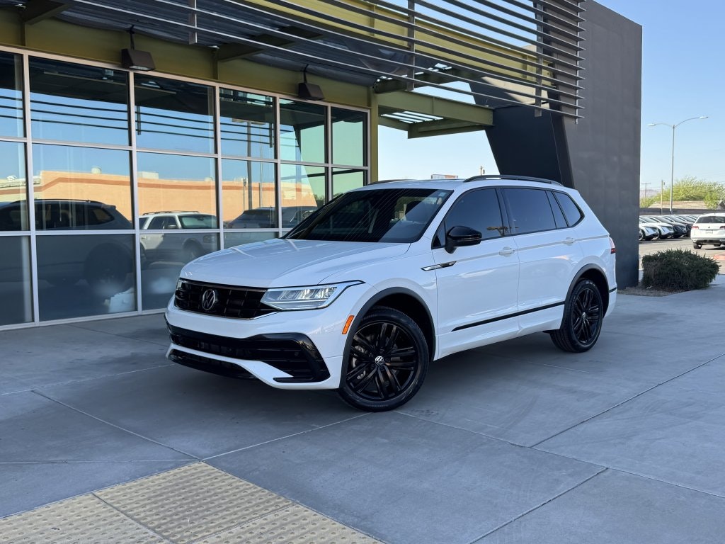 2022 Volkswagen Tiguan SE R-Line Black (126839) Main Image