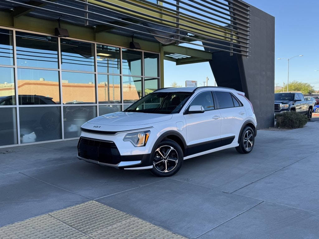 2023 Kia Niro Plug-In Hybrid EX (054770) Main Image