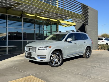 2024 Volvo XC90 B6 Plus Bright Theme