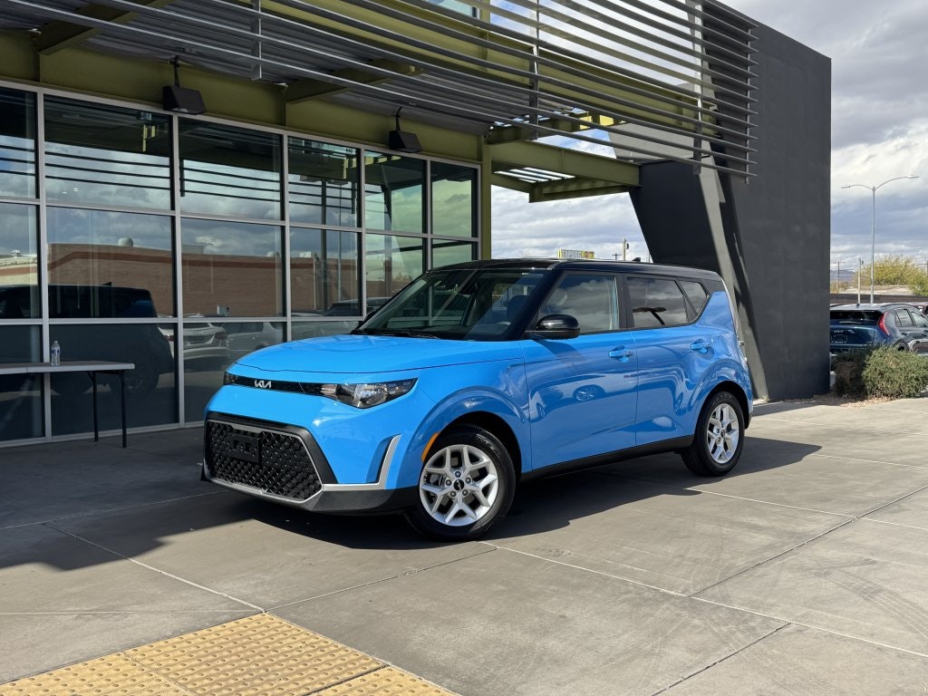 2023 Kia Soul S (216372) Main Image