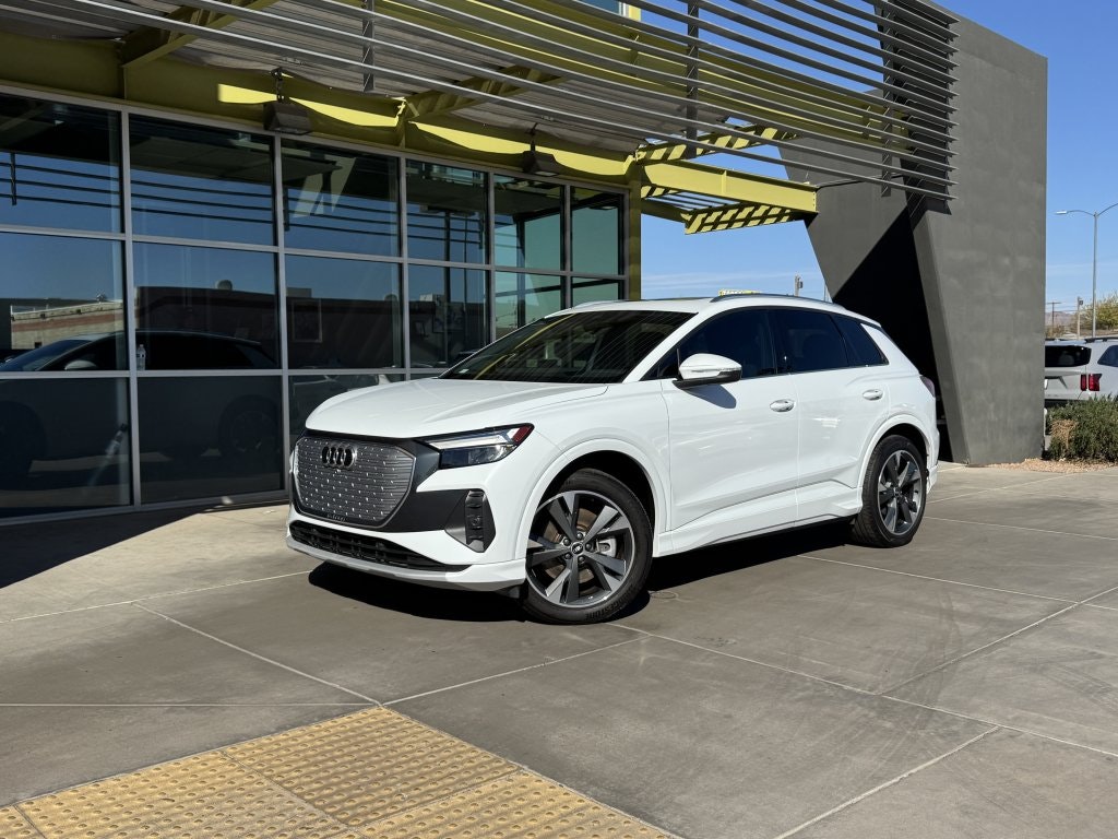 2022 Audi Q4 e-tron Premium Plus (016090) Main Image