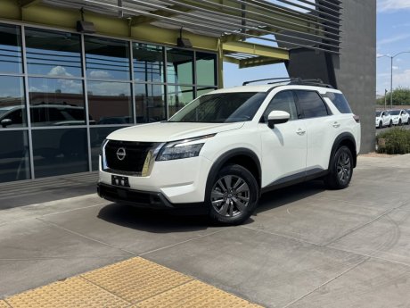 2024 Nissan Pathfinder SV
