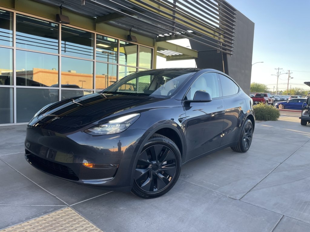 2025 Tesla Model Y Long Range (280727) Main Image