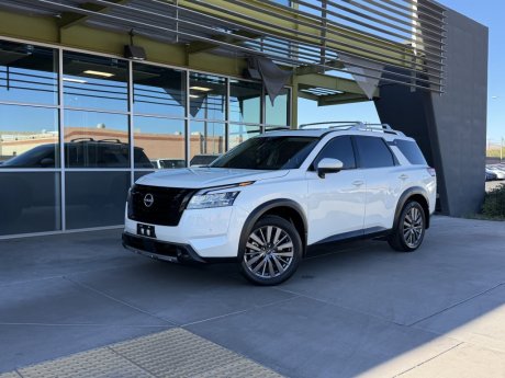 2024 Nissan Pathfinder SL