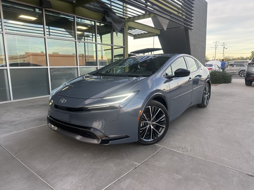 2024 Toyota Prius XLE (044134) Main Image