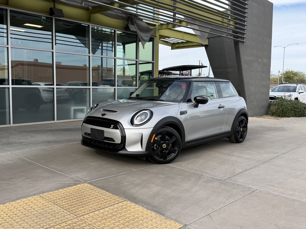 2024 MINI Hardtop 2 Door Cooper SE (V01859) Main Image