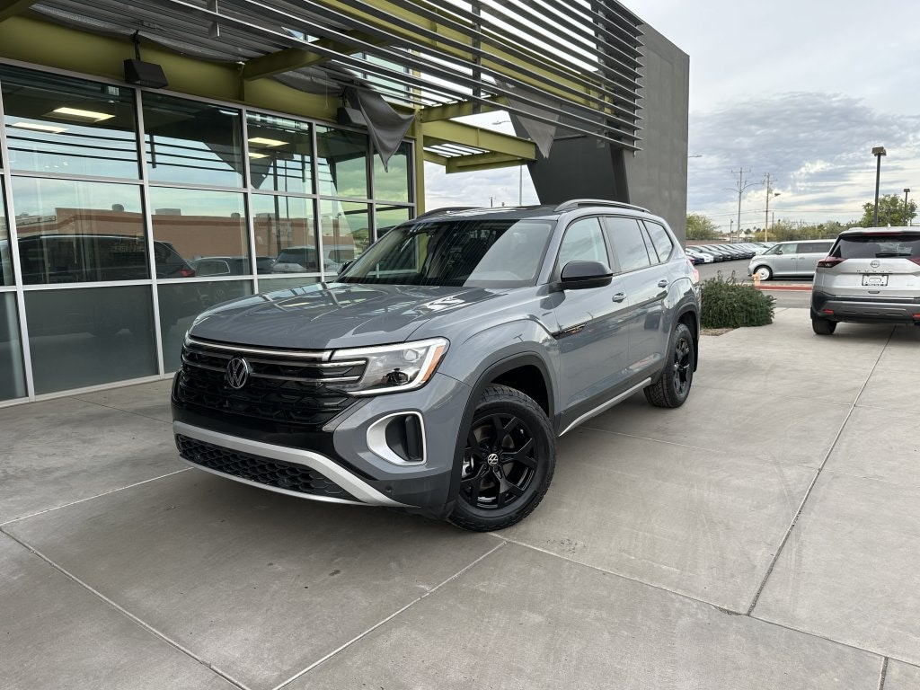 2024 Volkswagen Atlas 2.0T Peak Edition SE w/Technology (545535) Main Image
