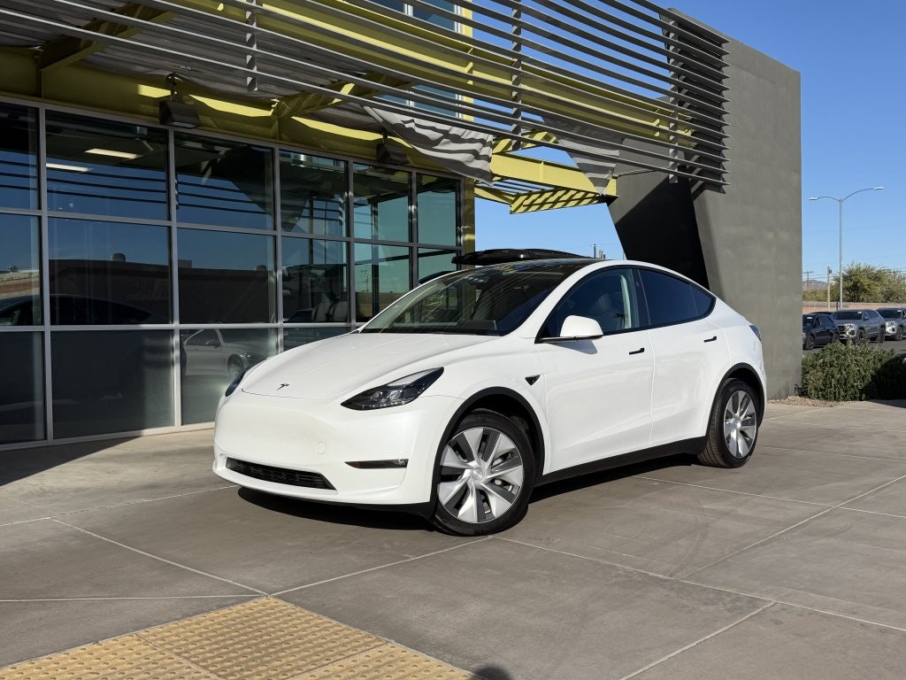 2023 Tesla Model Y Long Range (816546) Main Image