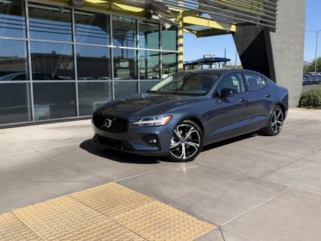 2025 Volvo S60 B5 Plus