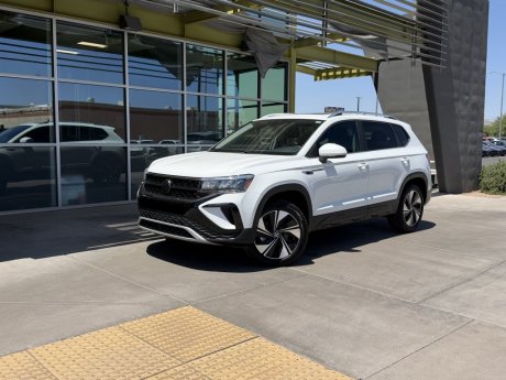 2024 Volkswagen Taos SE 4MOTION