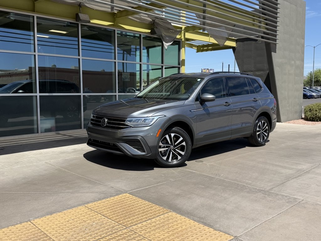 2022 Volkswagen Tiguan S (002905) Main Image