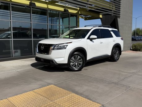 2025 Nissan Pathfinder SV