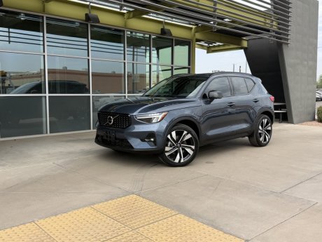 2026 Volvo XC40 Plus