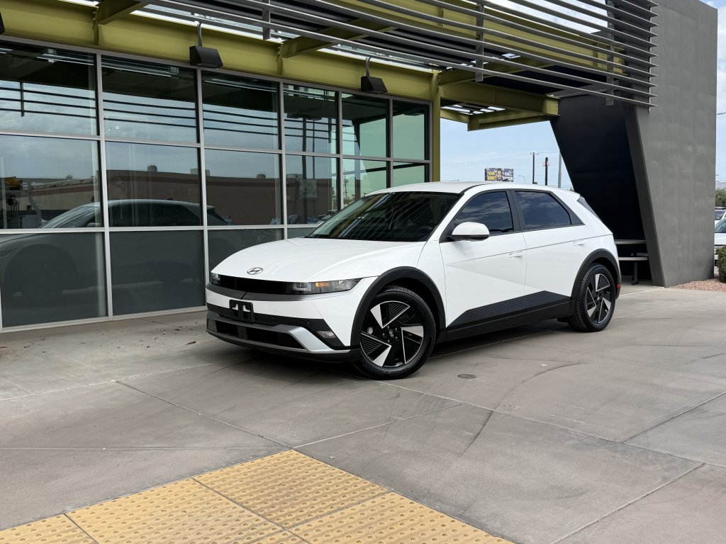 2025 Hyundai IONIQ 5 SE