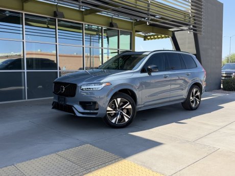 2023 Volvo XC90 Recharge Plug-In Hybrid Plus Dark Theme