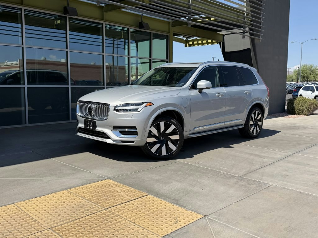 2024 Volvo XC90 Recharge Plug-In Hybrid Plus Bright Theme (164074) Main Image