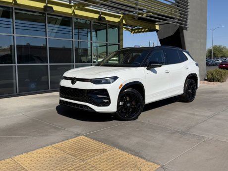 2025 Volkswagen Tiguan SE R-Line Black