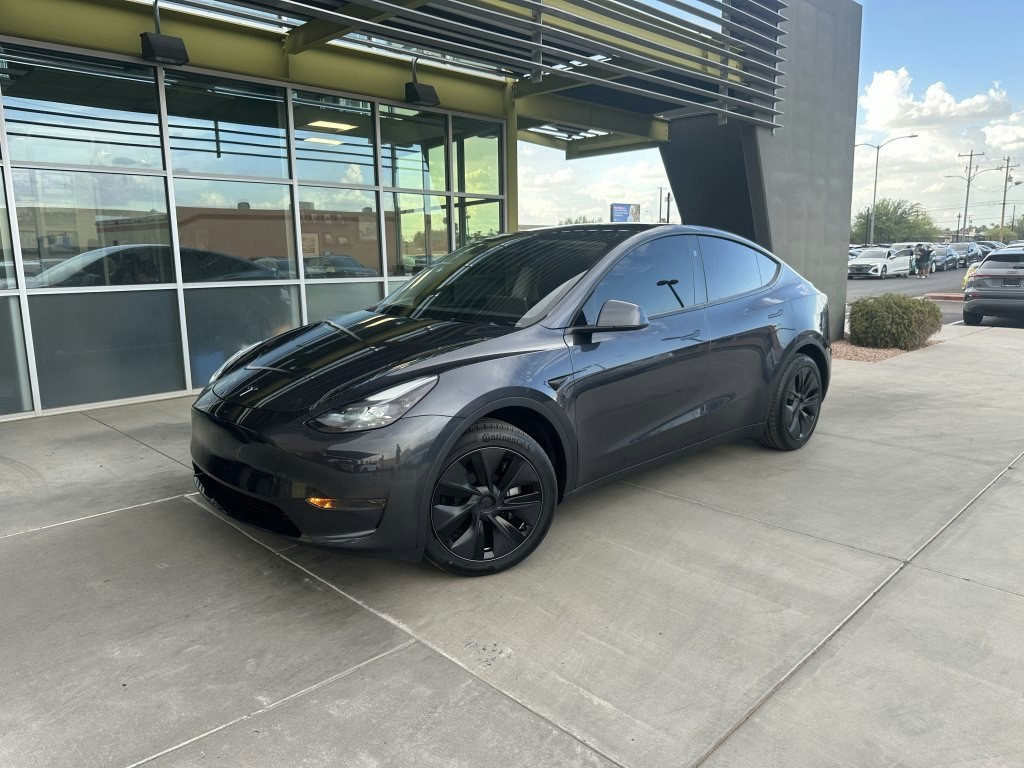 2025 Tesla Model Y Long Range (271456) Main Image
