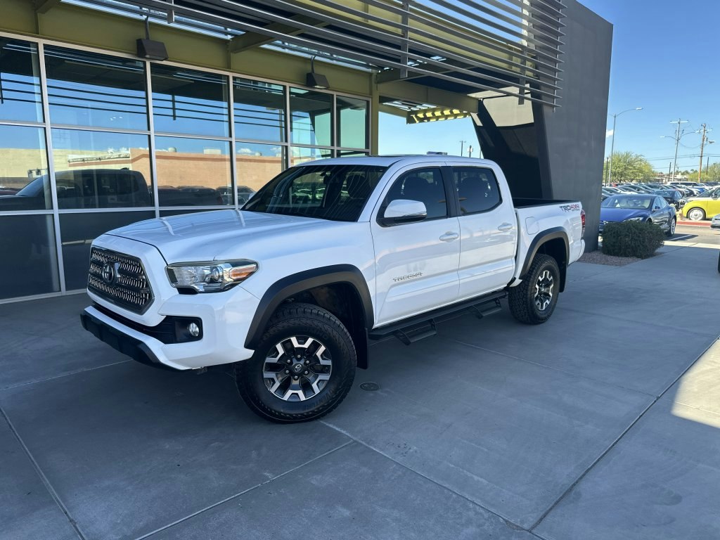 2016 Toyota Tacoma TRD Sport (029722) Main Image