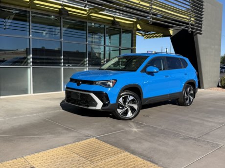 2025 Volkswagen Taos SE