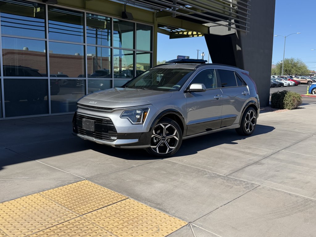 2024 Kia Niro SX Touring