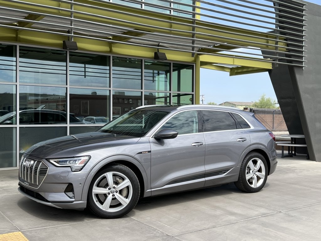 2019 Audi e-tron Premium Plus (023466) Main Image