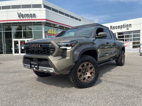 2025 Toyota Tacoma Hybrid TRAILHUNTER 