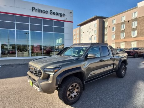 2025 Toyota Tacoma Hybrid trail hunter 
