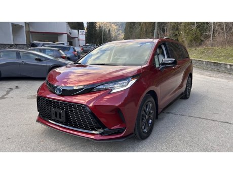 2025 Toyota Sienna Hybrid XSE 