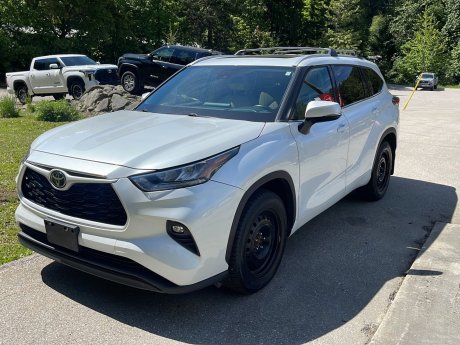 2022 Toyota Highlander XLE AWD 