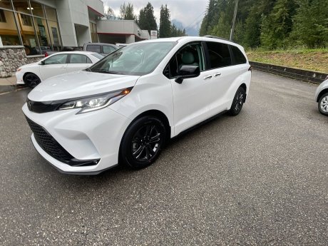 2026 Toyota Sienna Hybrid XSE Tech Pkg 