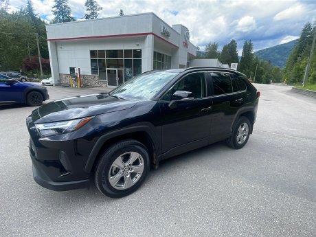 2022 Toyota RAV4 XLE AWD 