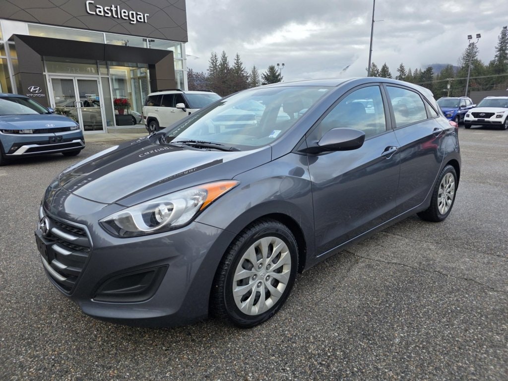 2017 Hyundai Elantra GT GL (32845) Main Image