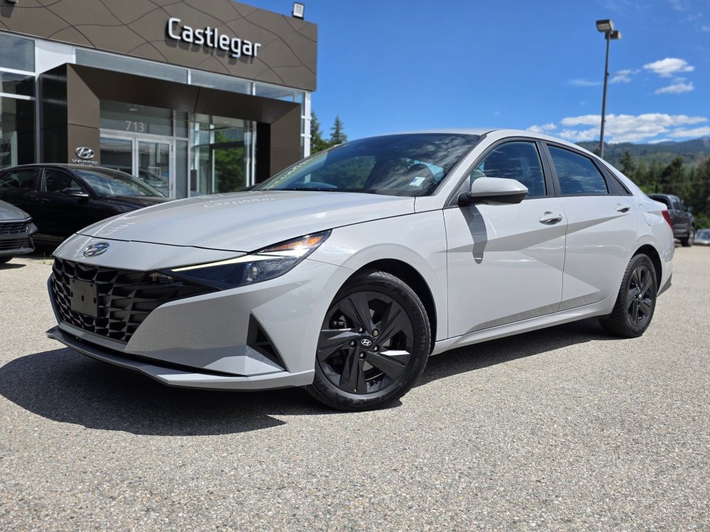 2022 Hyundai Elantra Preferred (44992) Main Image