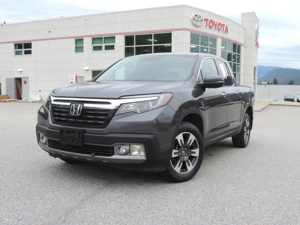 2018 Honda Ridgeline Touring AWD (9-3584-0) Main Image