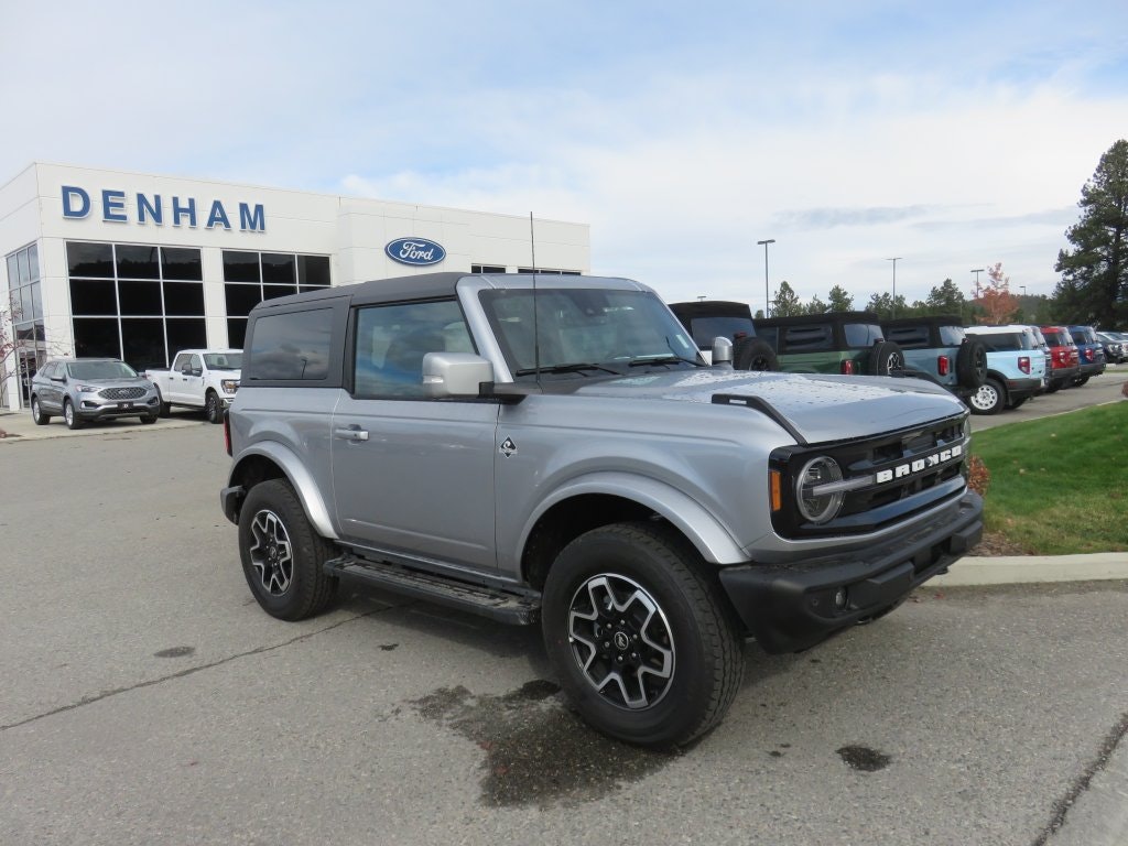 2023 Ford Bronco Outer Banks (DT23259) Main Image