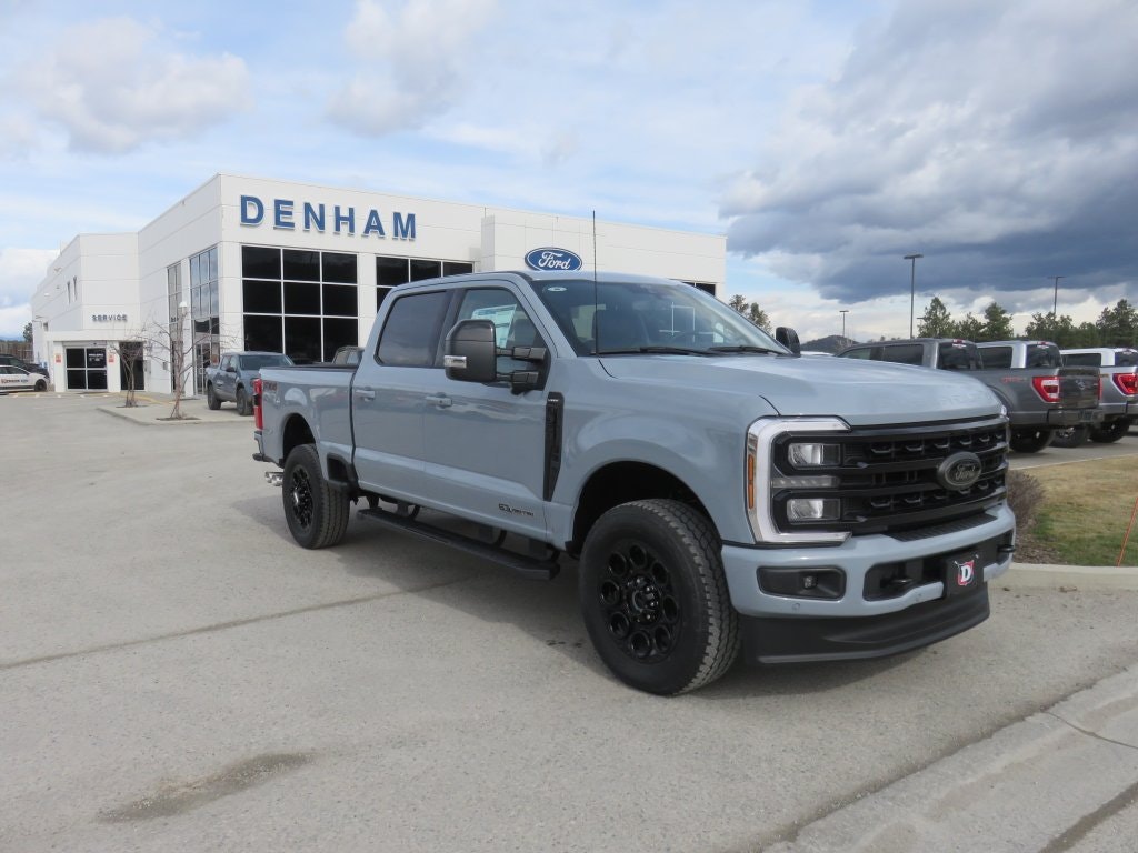 2024 Ford Super Duty F-350 SRW Lariat Crewcab 4x4 w/ Black Appearance Package - Diesel! (DT24078) Main Image