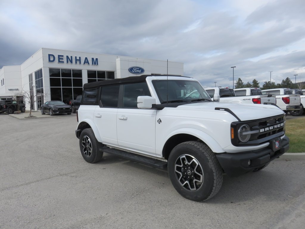 2021 Ford Bronco Outer Banks (T24107A) Main Image
