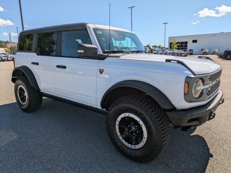 2024 Ford Bronco Badland 4x4 w/ Sasquatch Package - Manual Transmission! 