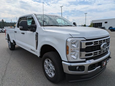 2026 Ford Super Duty F-350 SRW XLT 