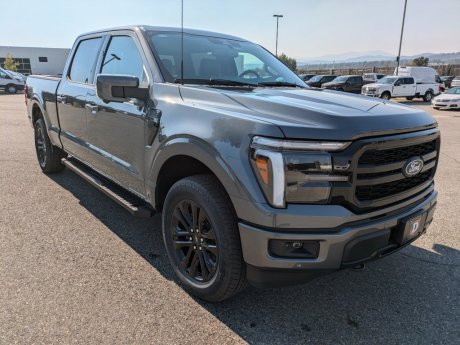 2025 Ford F-150 Supercrew Lariat 4x4 w/ Black Appearance Package + GET 0% UP TO 72 MONTHS! 