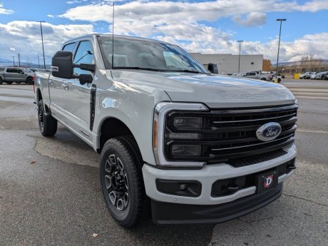 2026 Ford Super Duty F-350 SRW Platinum Crewcab 4x4 - 6.7L Diesel! 