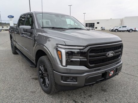 2025 Ford F-150 Supercrew Lariat 4x4 w/ Black Appearance Package! 