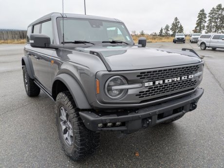 2024 Ford Bronco Badlands 4x4 w/ Manual Transmission - Upgraded Duratracs & M 